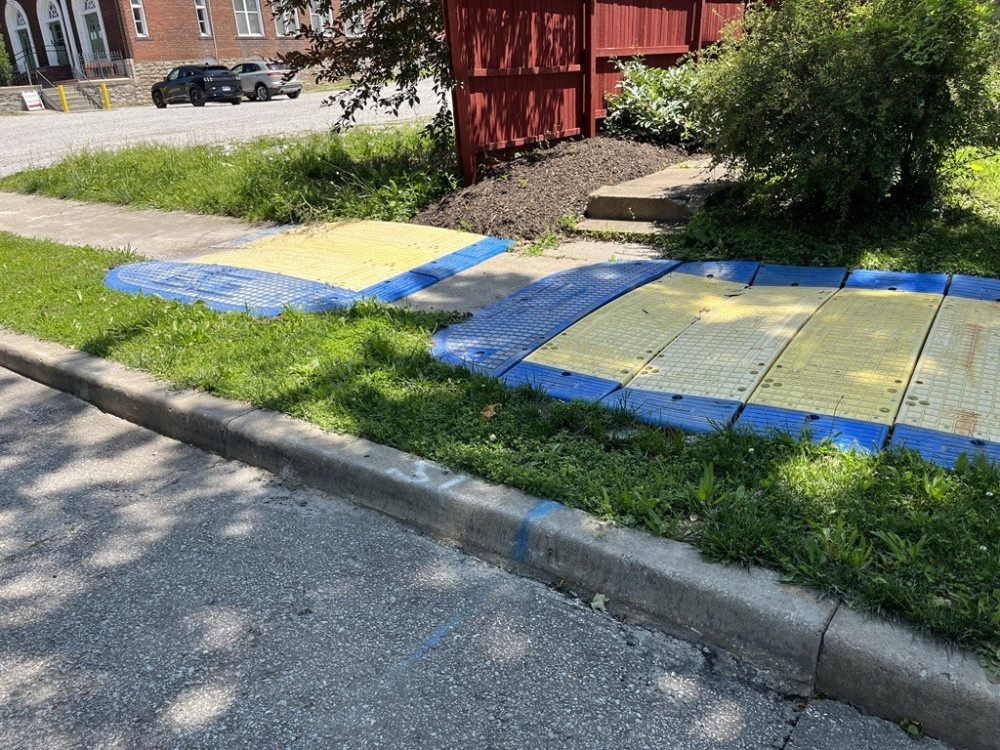 Kansas City LowPro 23_05 Sidewalk 4.jpg